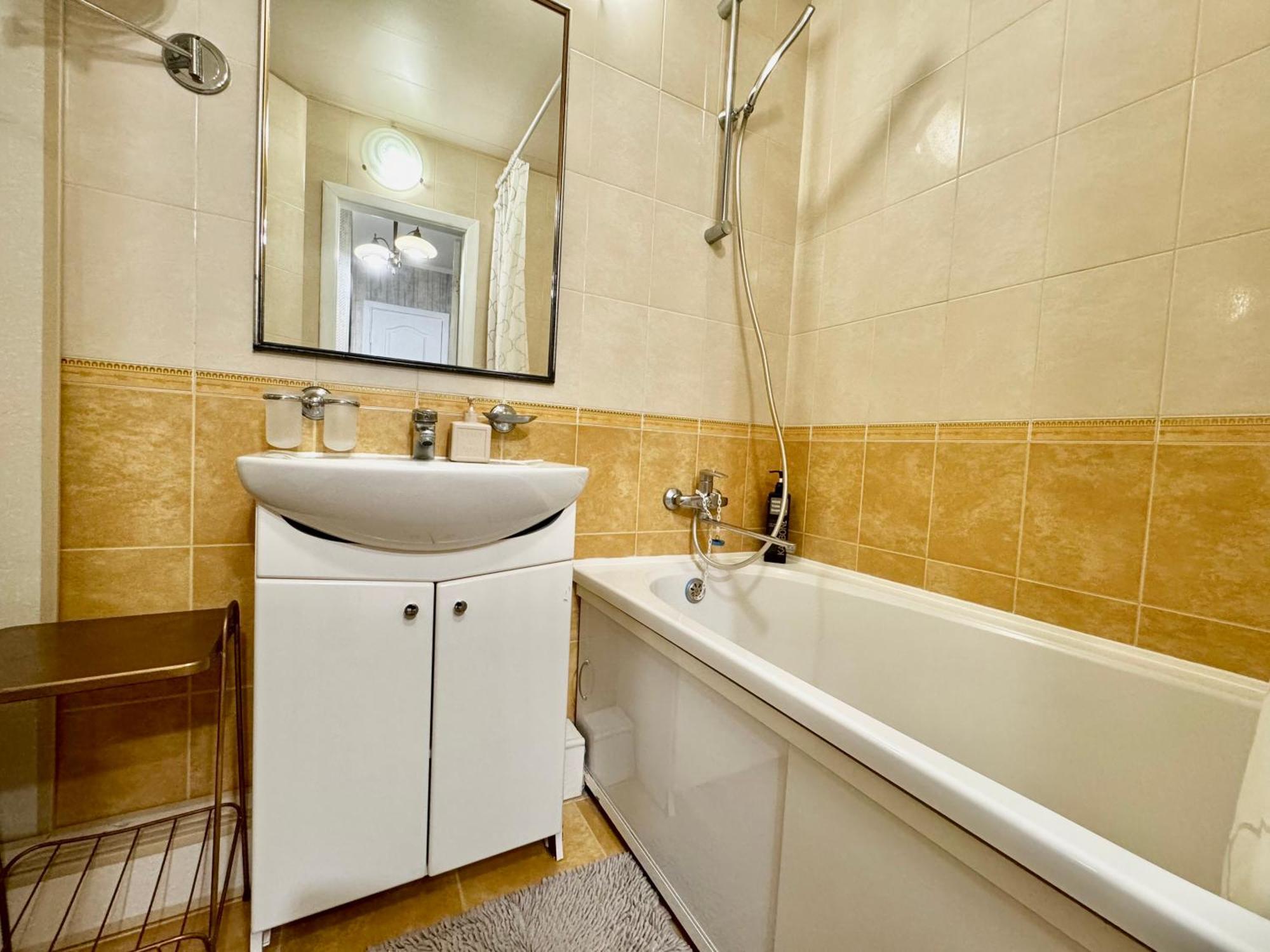 Apartpoltava Смак Італії У Самому Центрі Полтави , Білосніжна Студія В Новобудові, Банківський Чек エクステリア 写真